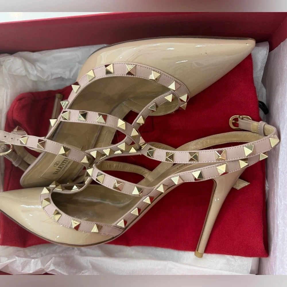 Valentino Garavino Rockstud Nude sling back 100m Heels EU 40